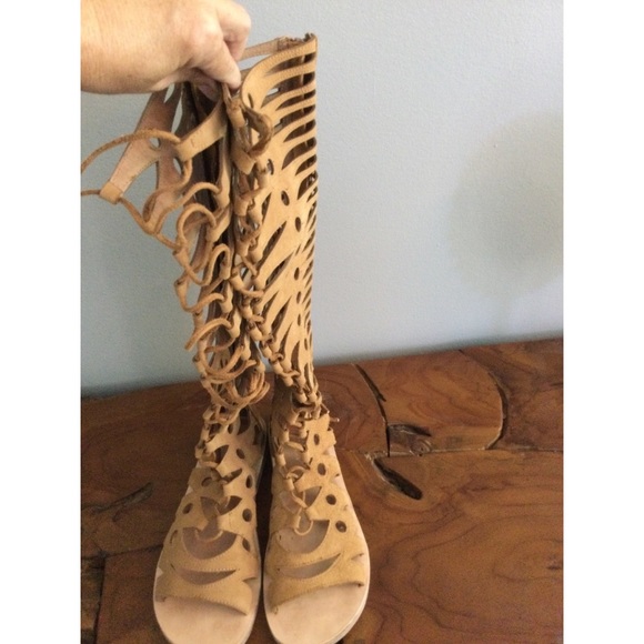 NEW Jeffrey Campbell Camel Suede Gladiator Sandals - Picture 2 of 8